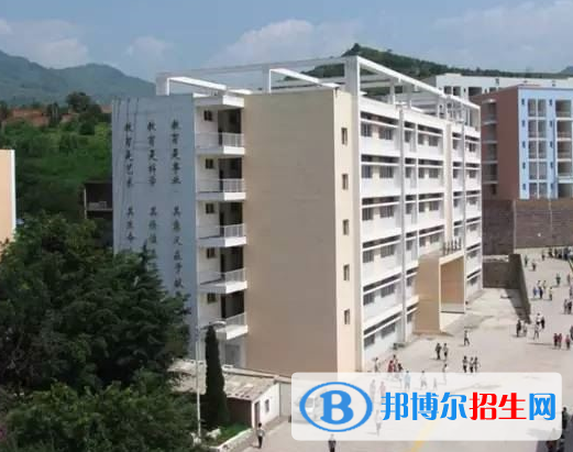 昭通招生网 昭通普通高中 昭通高中学校电话 / 正文 彝良一中坐落在