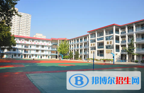 西安庆安中学2020年学费收费多少