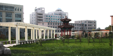菏泽学院校园一角7499