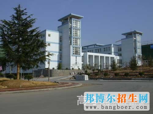山东商业职业技术学院校园一角7888