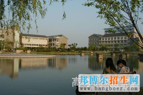 浙江旅游职业学院校园一角3948