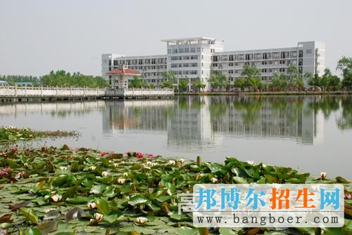 六安职业技术学院校园一角5412