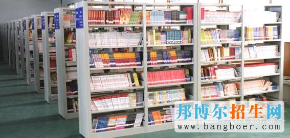 阜阳科技职业学院校园一角5108