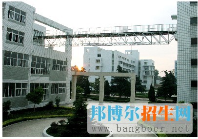 安徽科技学院校园一角4340