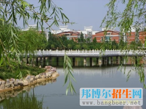 河南科技学院柔美的东湖9745
