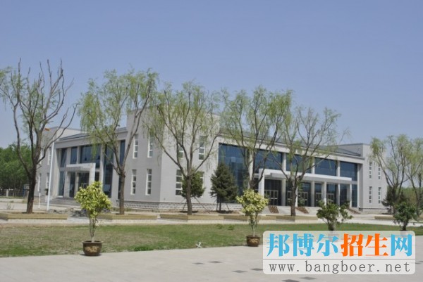 辽宁现代服务职业技术学院校园一角4784