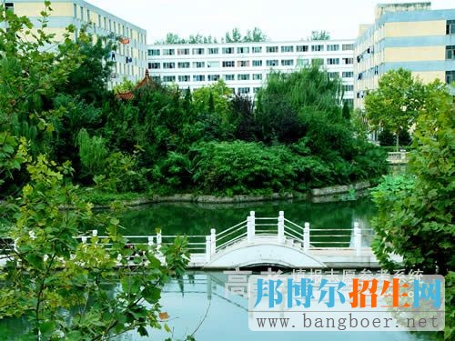 河南财经政法大学校园一角9640