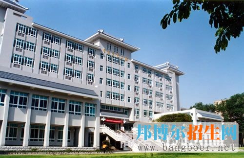 四川大学管理大楼1920