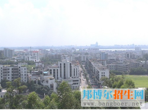 江门职业技术学院校园一角13038