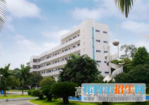 柳州铁道职业技术学院校园一角562