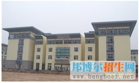 湖北中医药高等专科学校校园一角11297