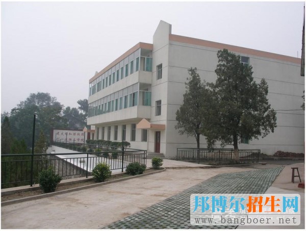 山西医科大学晋祠学院校园一角2705