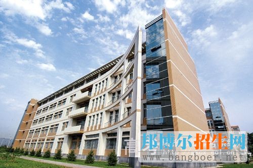内蒙古建筑职业技术学院校园一角3291