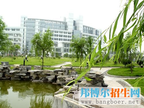 衢州职业技术学院校园一角4066