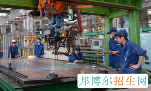 重庆市聚英技工学校