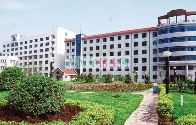 山西省财政税务专科学校是几专
