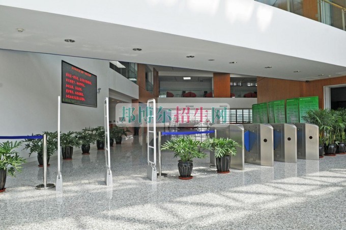 辽宁城市建设职业技术学院招生办联系电话