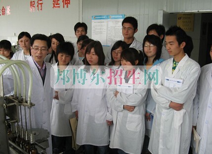上海医药高等专科学校