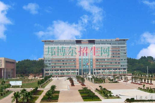 赣南医学院