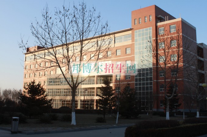 河北大学工商学院是几本