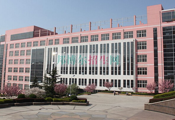 山东万杰医学院