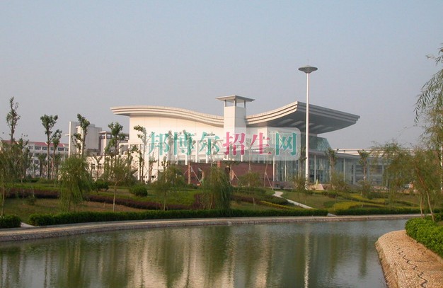 南京财经大学红山学院招生办联系电话