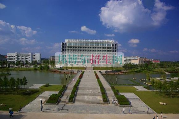 安徽财经大学商学院是几本
