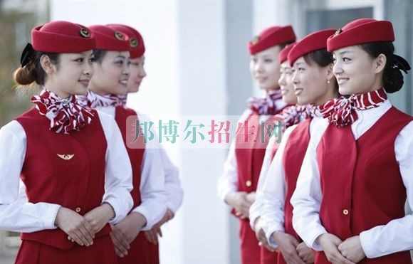 空乘读几年