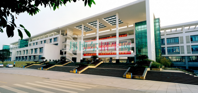 重庆科技学院大门图片