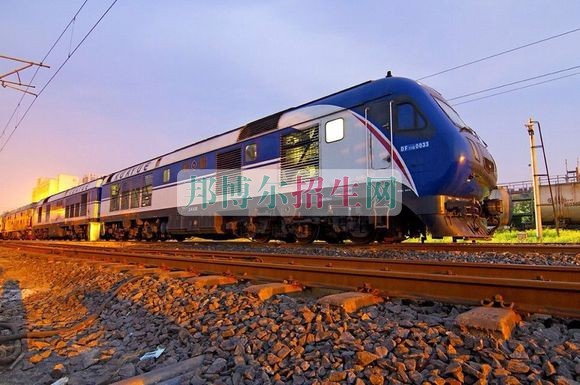 初中生读铁路专业好吗