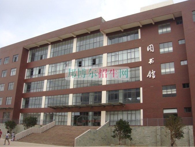 云南科技信息职业学院是几专
