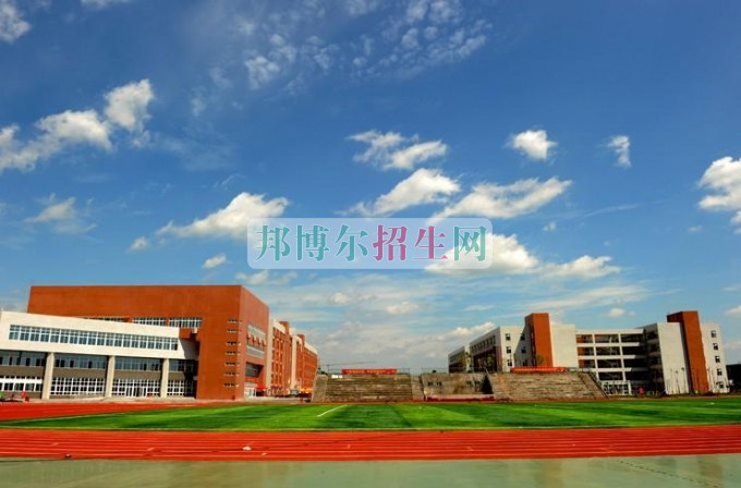 好一点的铁路专业学校