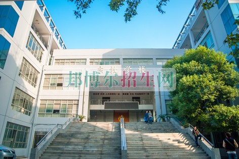 武汉体育学院体育科技学院网站网址