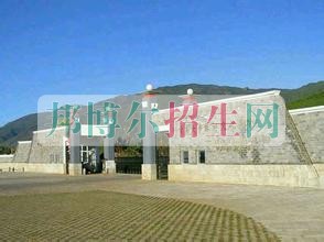 云南大学旅游文化学院招生办联系电话