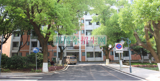 湖南网络工程职业学院是几专