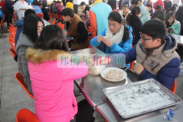民办万博科技职业学院食堂