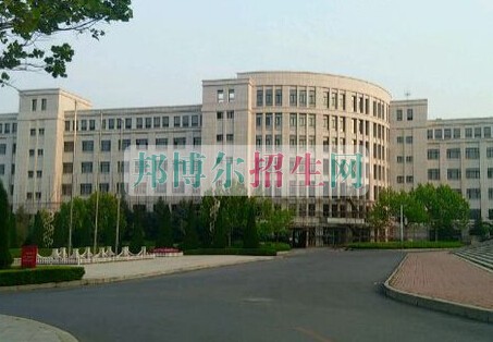 大连大学医学院