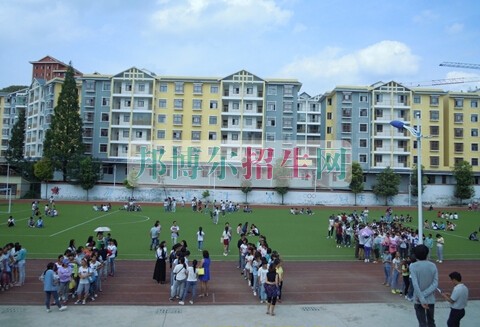 黔西中等职业学校