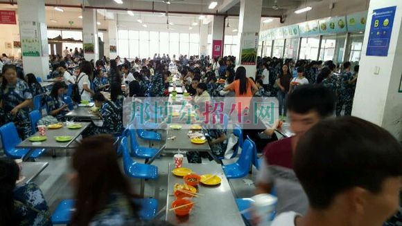 淄博科技职业学院食堂