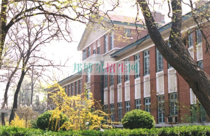 初中毕业可以学铁道运输吗