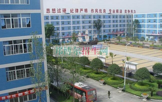 哪所航空服务学校好