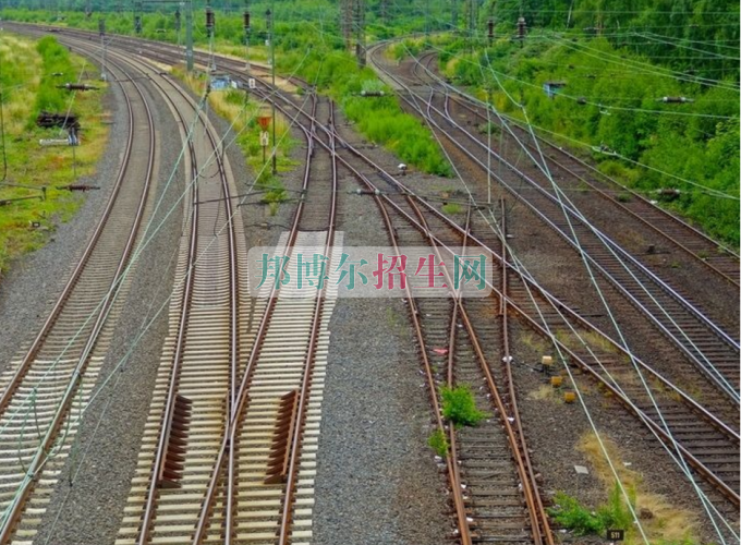 初中毕业学铁道工程技术专业的学校