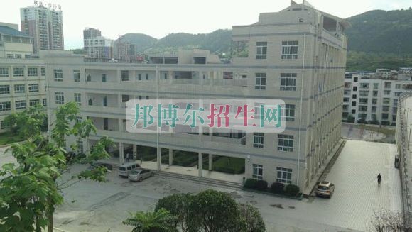 女生读海乘海员好吗