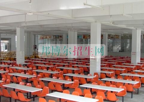 平昌鹰才中等职业技术学校