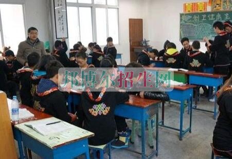 四川省南江县职业中学