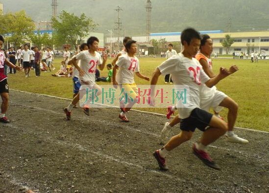 达州华西职业技术学校