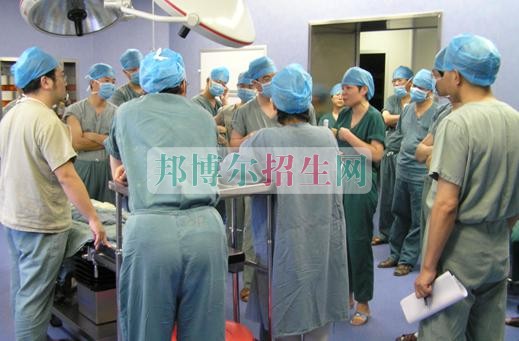 女生学临床医学有前途吗