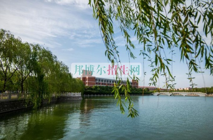 应用电子技术学校好吗