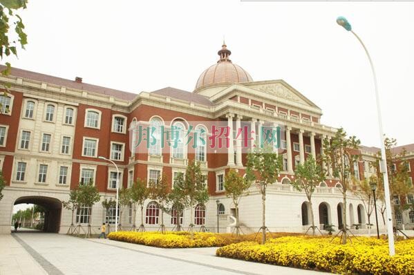 应用电子技术学校哪里好