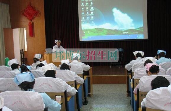 初中毕业能学高级护理吗